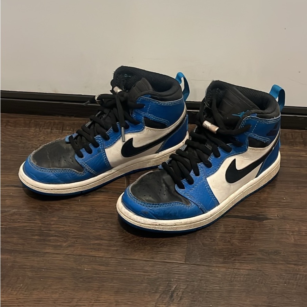 Nike Air Jordan 1 Retro High Rare Air "Soar Blue”